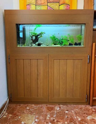 Mueble de diseño de pecera con armaritos